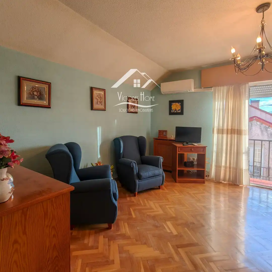 Wohnzimmer von Einfamilien-Reihenhaus zum Verkauf in San Agustín del Guadalix mit Klimaanlage, Heizung und Parkett