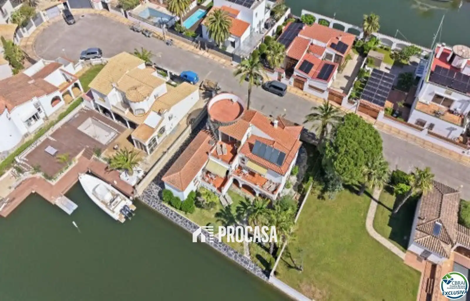 Vista exterior de Casa o xalet en venda en Roses amb Aire condicionat