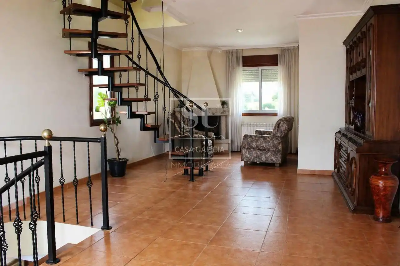 Wohnzimmer von Haus oder Chalet zum Verkauf in Oia mit Heizung, Privatgarten und Terrasse