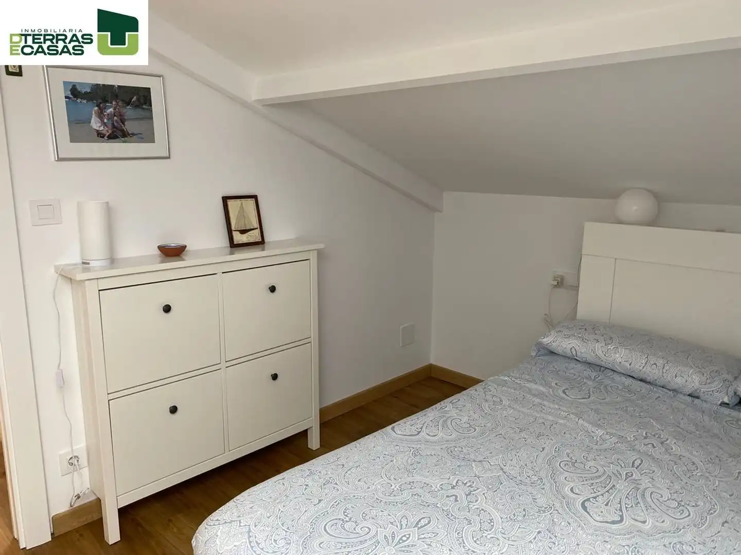 Habitación de Casa o chalet en venta en Cangas  con Calefacción y Terraza