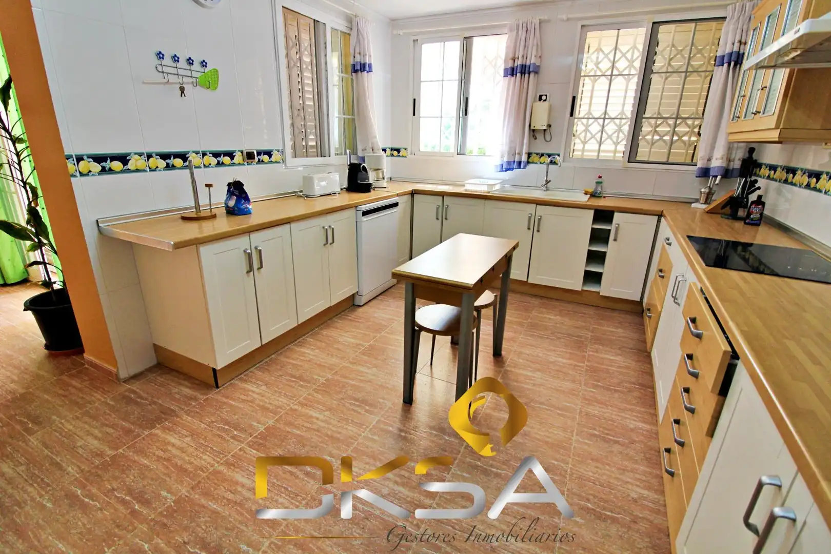 Kitchen of Houses for sale in Castellón de la Plana / Castelló de la Plana  with Air Conditioner, Heating and Private garden