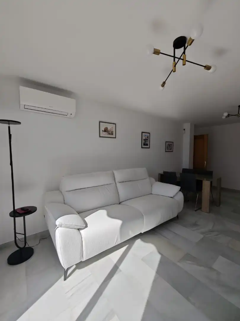 Sala d'estar de Àtic en venda en Vélez-Málaga amb Aire condicionat, Terrassa i Moblat