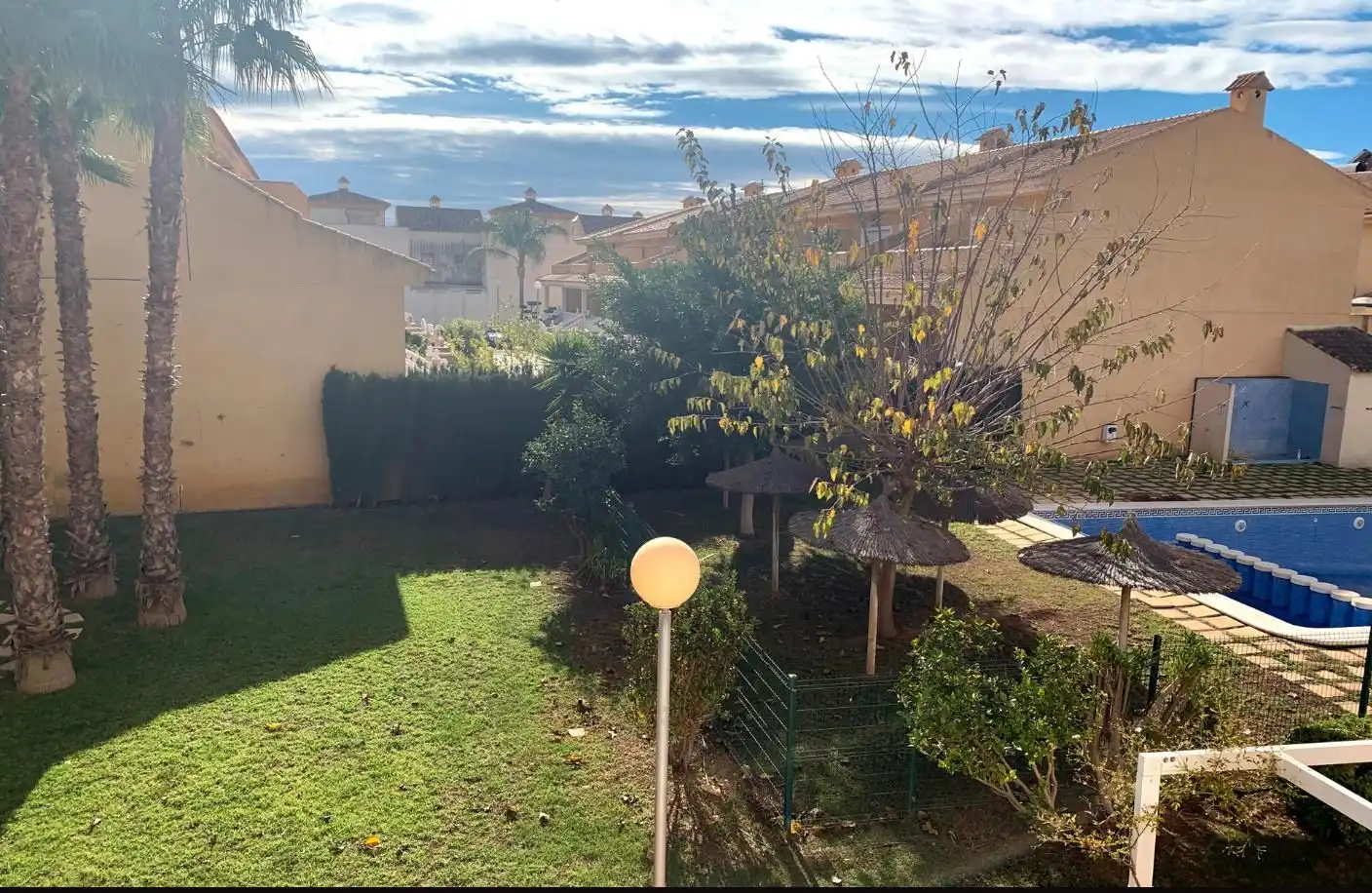Jardí de Casa o xalet de lloguer en Cartagena amb Aire condicionat, Terrassa i Balcó