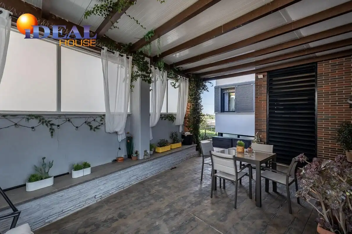 Detached house with garden for sale in Polideportivo, imagen 5