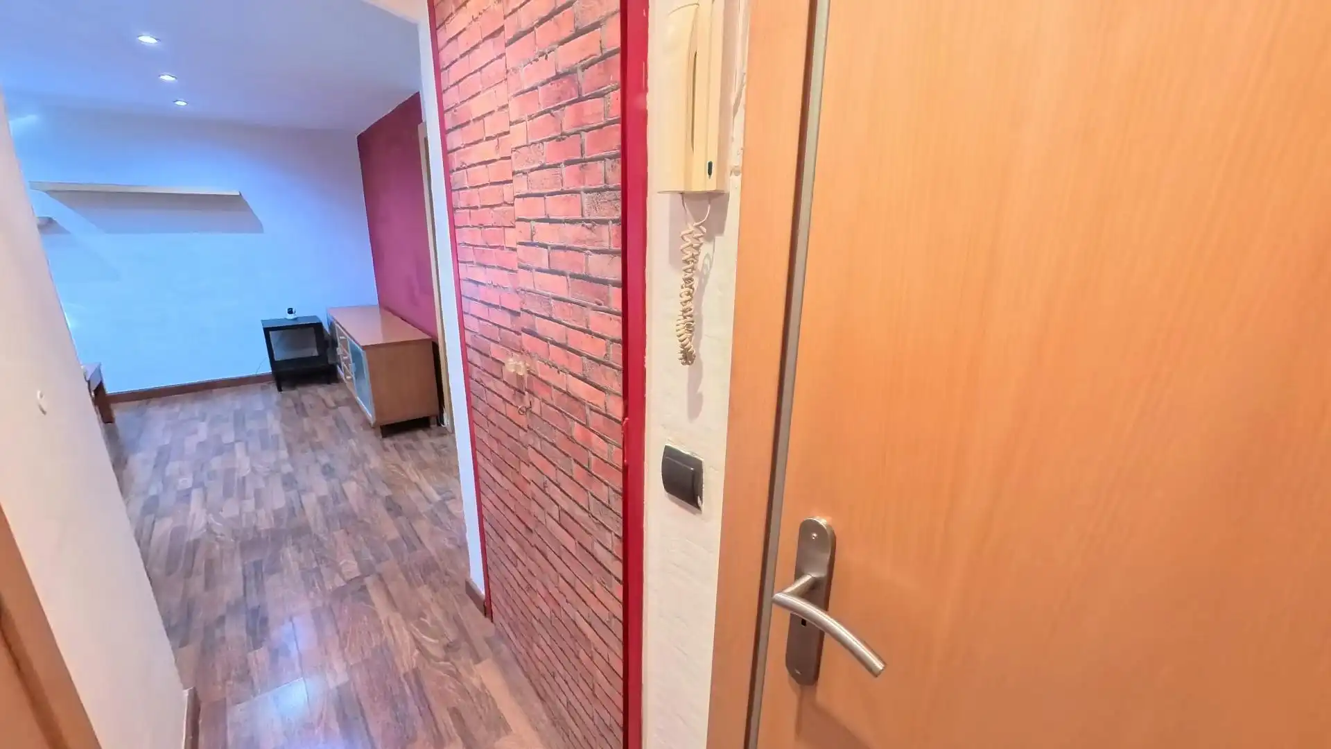 Wohnung zum Verkauf in Barcelona mit Klimaanlage, Parkett und Möbliert