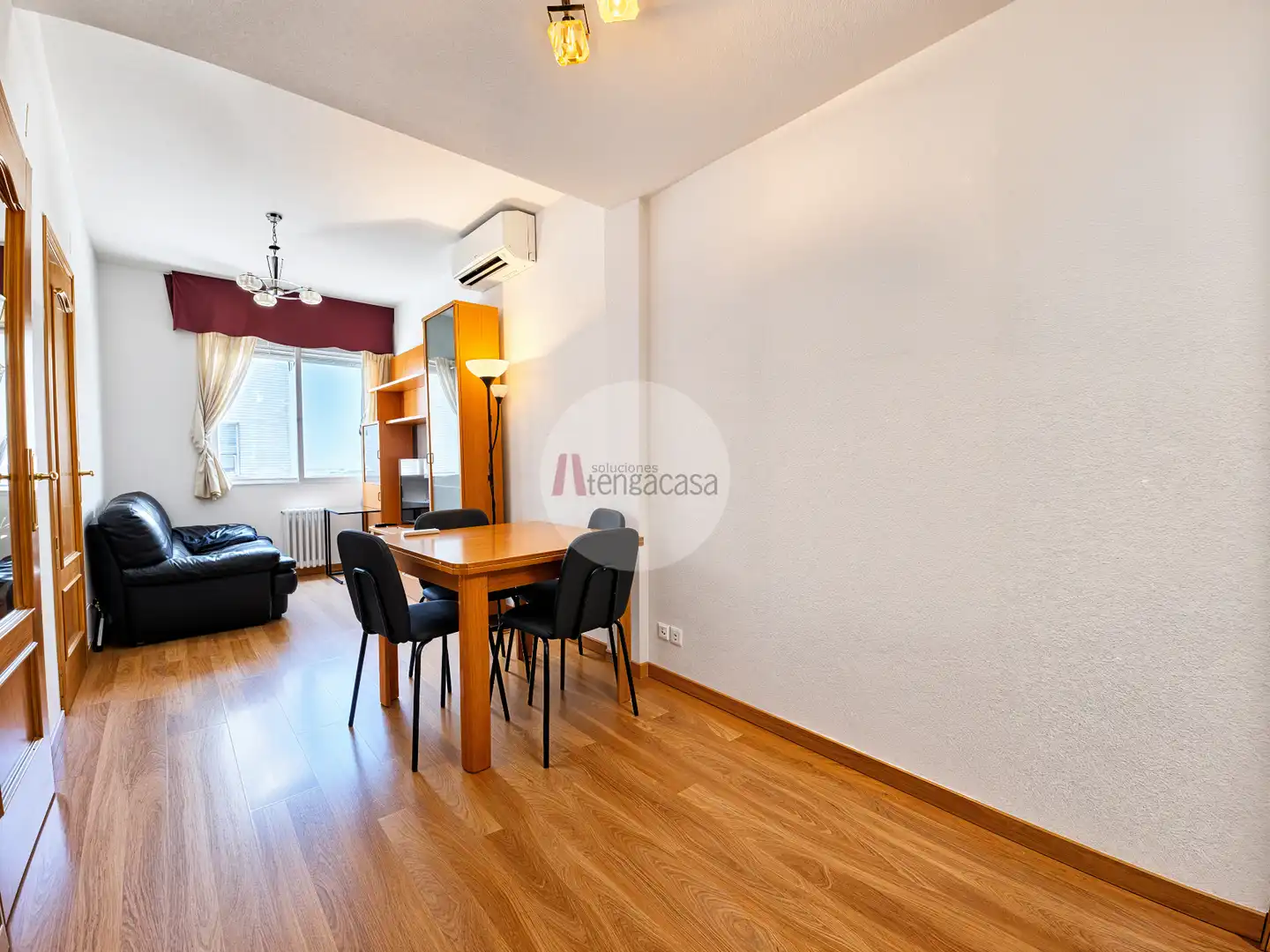Habitación de Apartamento de alquiler en Madrid con Aire acondicionado, Calefacción y Parquet