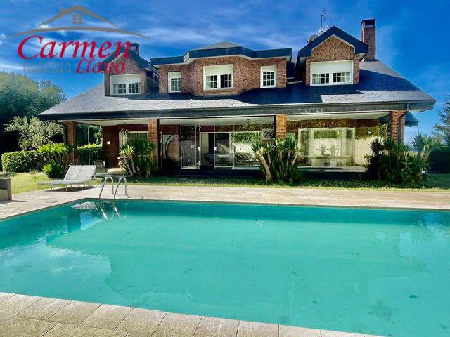 Casa-chalet en Venta en Urbide Kalea en Mungia