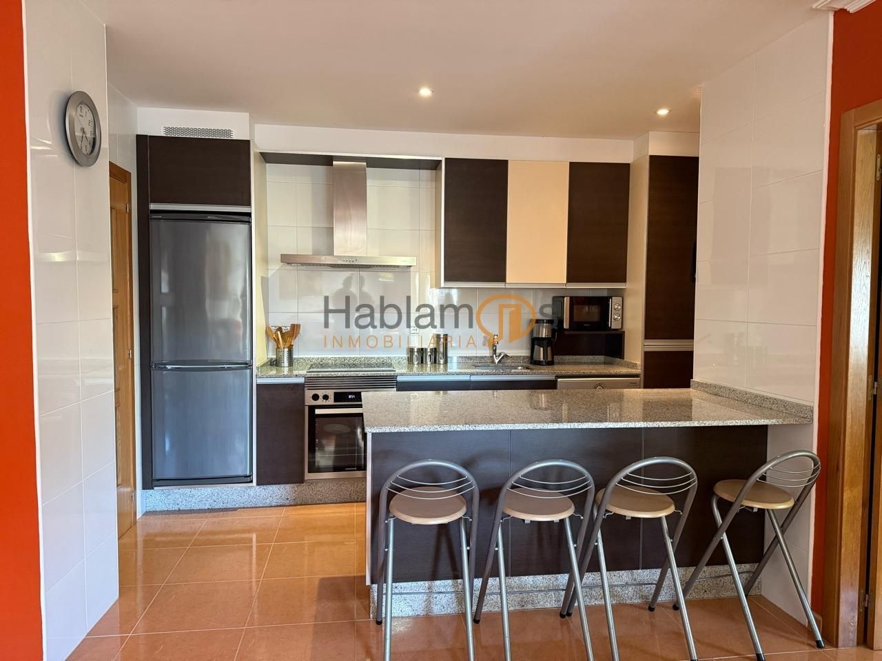 Cuina de Pis en venda en Poio amb Calefacció, Terrassa i Traster