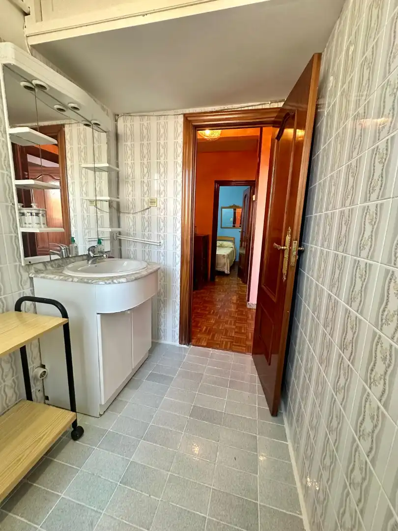Baño de Piso en venta en Valladolid con Calefacción, Trastero y Amueblado