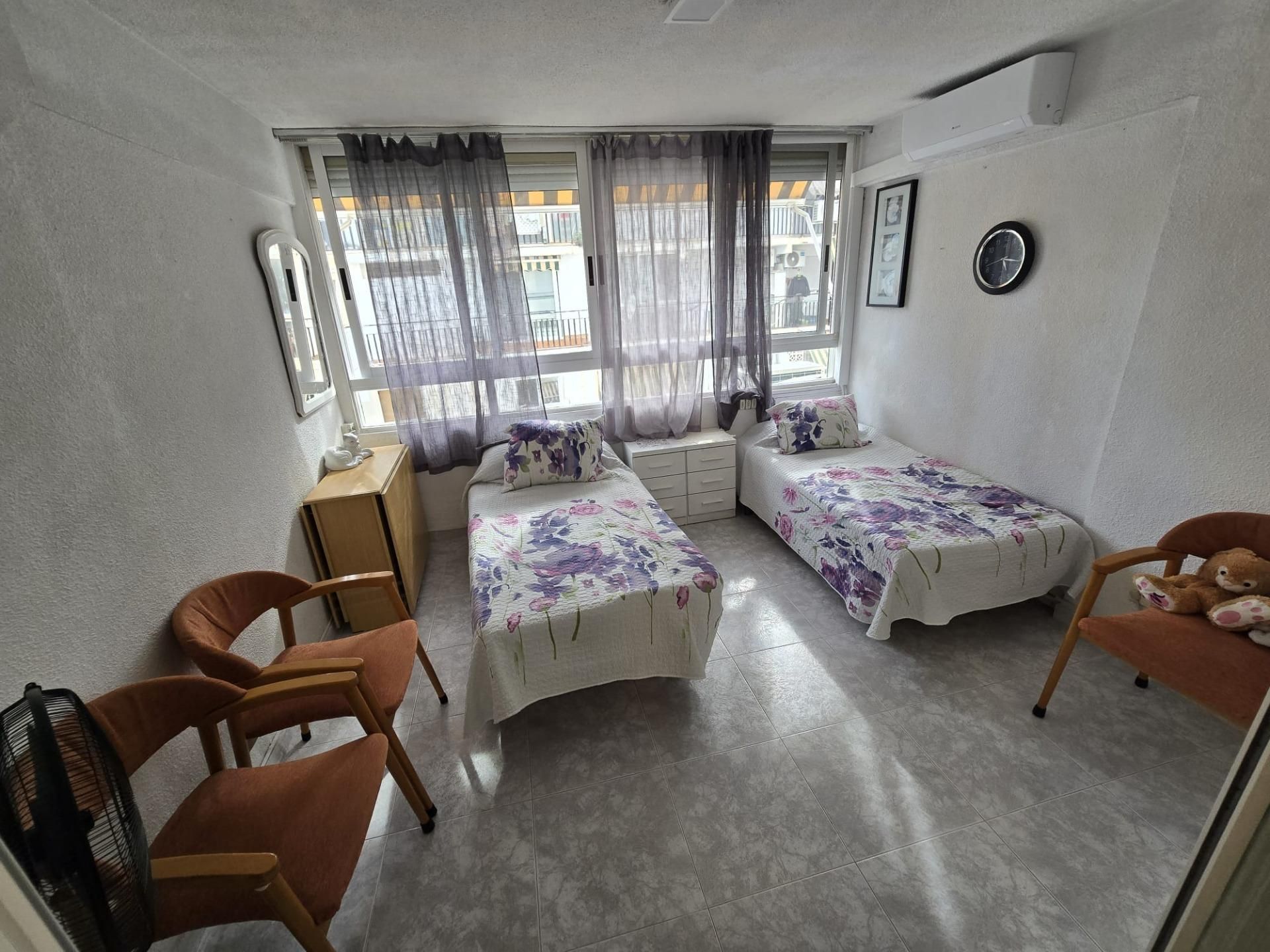 Dormitori de Estudi en venda en Benidorm amb Aire condicionat, Terrassa i Piscina comunitària