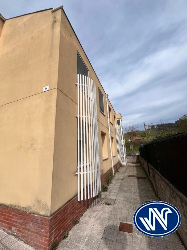 Vista exterior de Planta baixa en venda en Piélagos amb Jardí privat