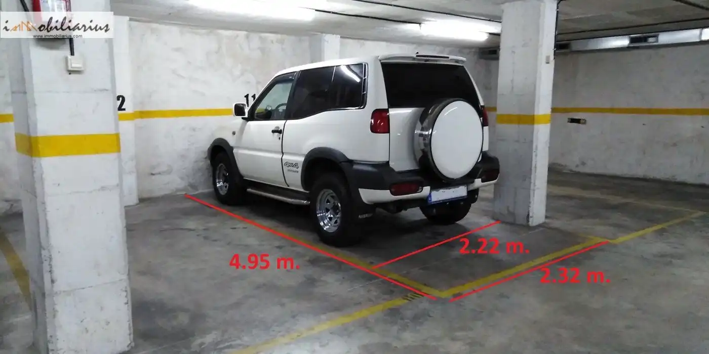 Einzelparkplatz zum Verkauf in Calle de Tàrrega