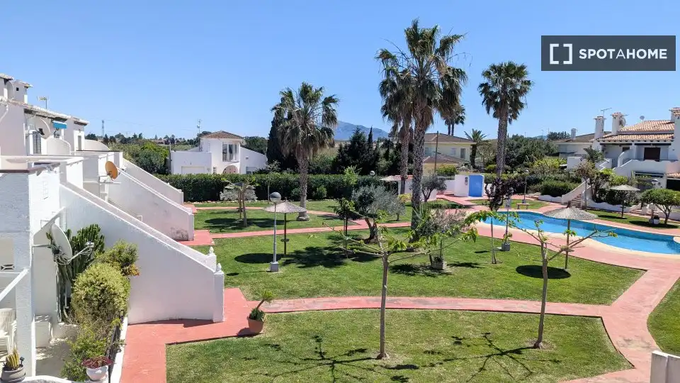 Garden of Apartments for share in Dénia  with Air Conditioner, Terrace and Furnished