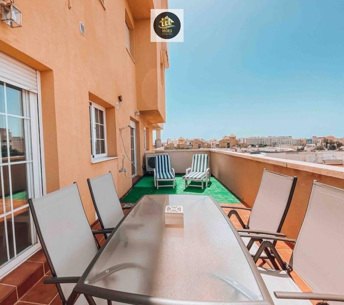 Terrassa de Pis en venda en Roquetas de Mar amb Aire condicionat, Terrassa i Piscina comunitària