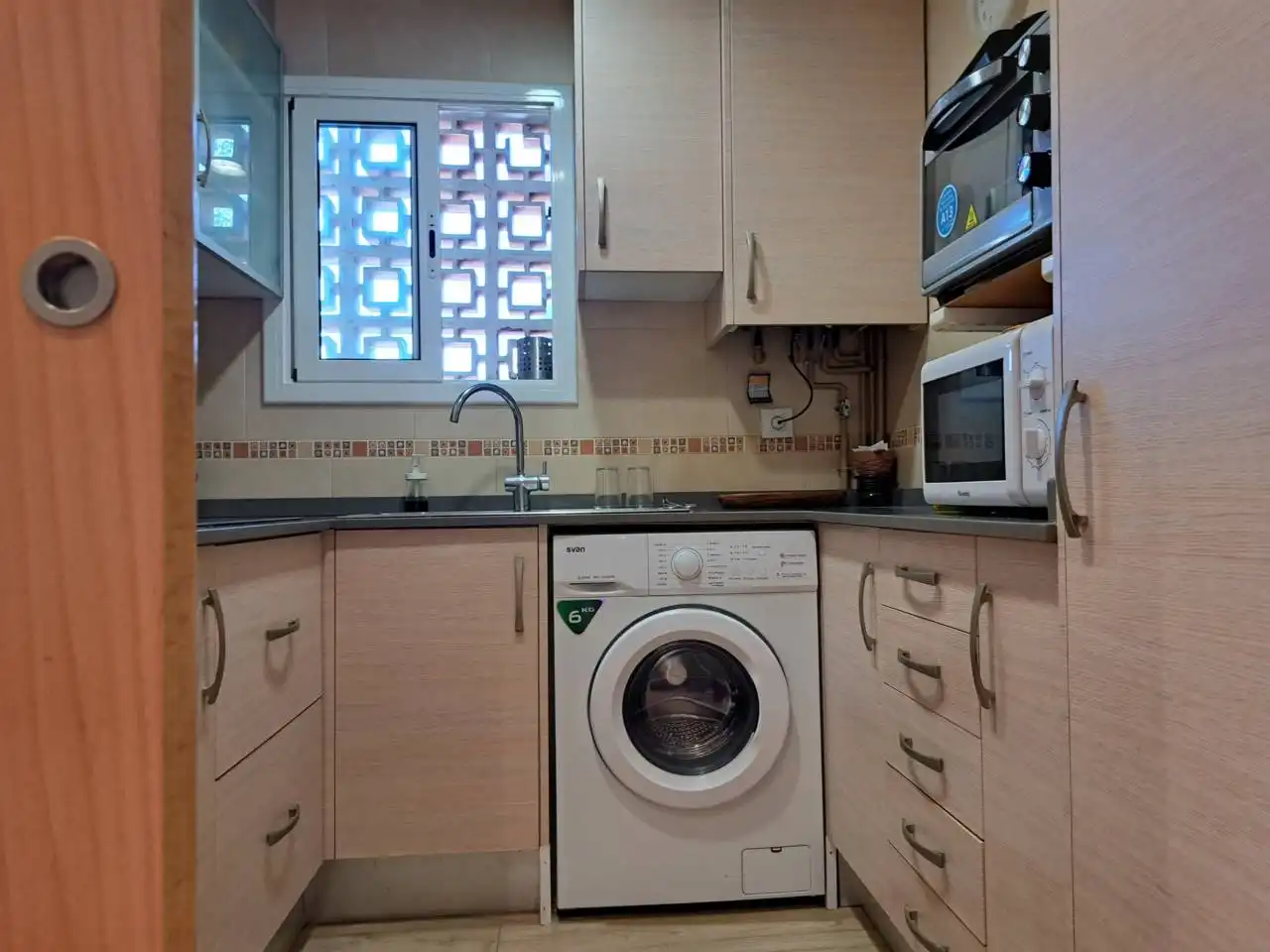 Cocina de Piso de alquiler en Vilanova i la Geltrú con Calefacción, Terraza y Amueblado