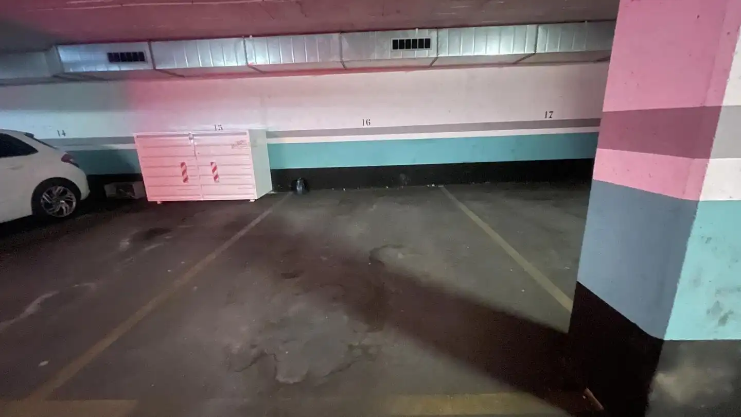 Parking de Piso en venta en Terrassa con Balcón