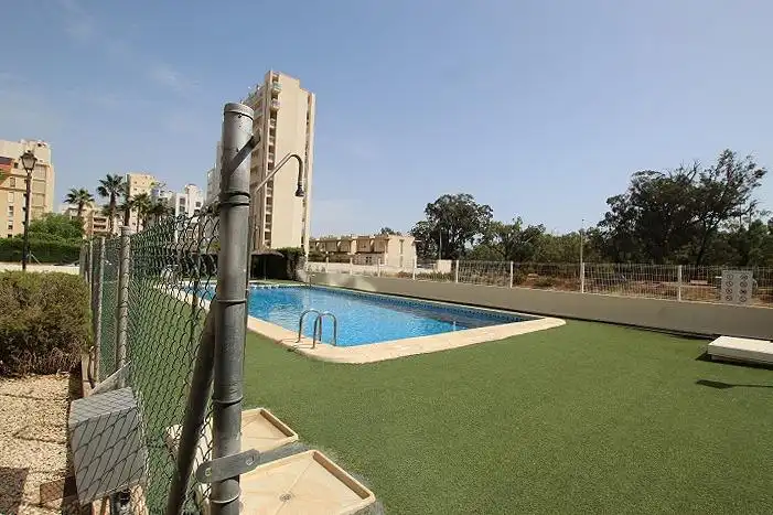 Piscina de Apartamento en venta en Guardamar del Segura con Aire acondicionado, Terraza y Trastero