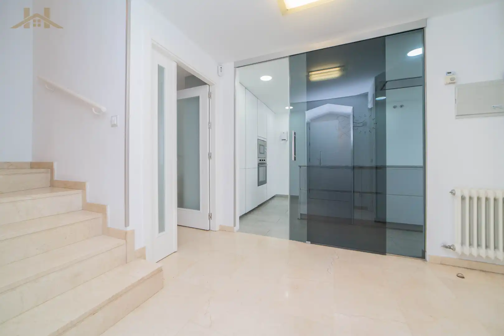 Einfamilien-Reihenhaus zum Verkauf in Madrid mit Klimaanlage, Heizung und Terrasse