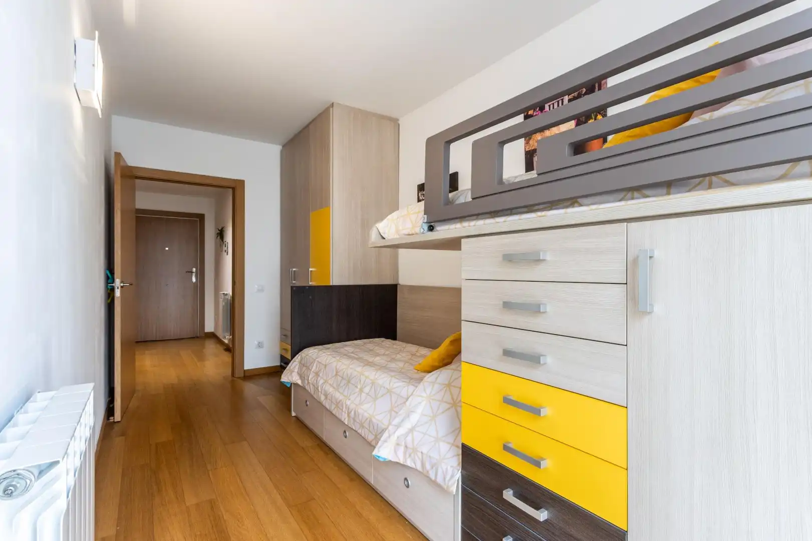 Habitación de Piso en venta en Sabadell con Aire acondicionado, Calefacción y Parquet