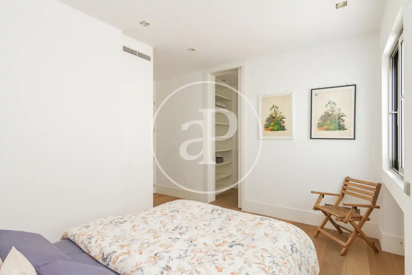 Habitación de Ático en venta en Madrid con Aire acondicionado, Calefacción y Jardín privado