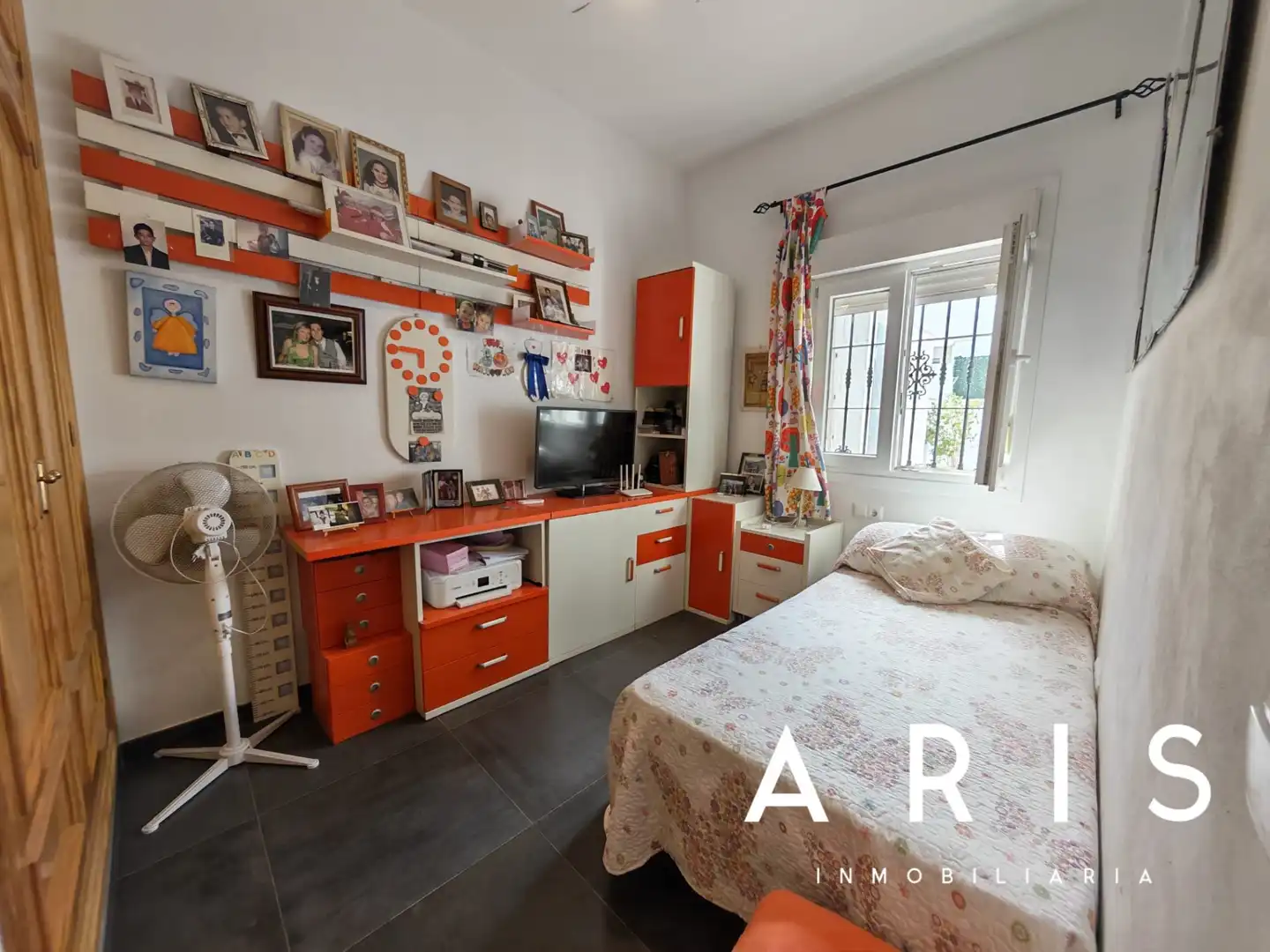 Habitación de Casa adosada en venta en Alhaurín de la Torre con Aire acondicionado y Piscina