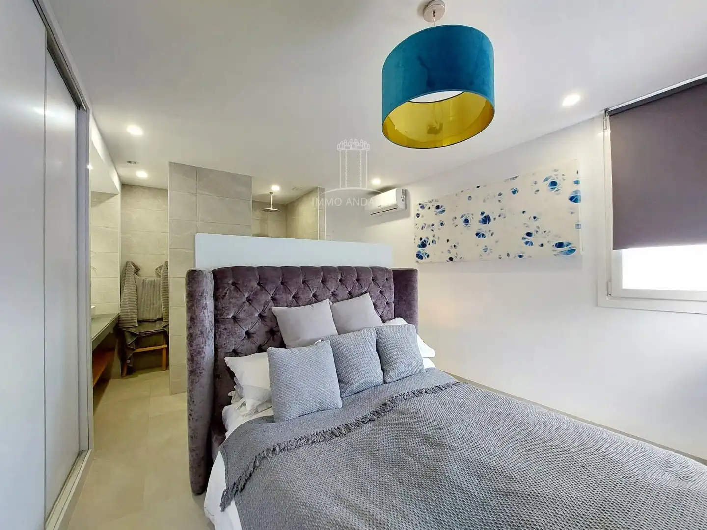 Schlafzimmer von Haus zum Verkauf in Chiclana de la Frontera mit Klimaanlage, Heizung und Schwimmbad
