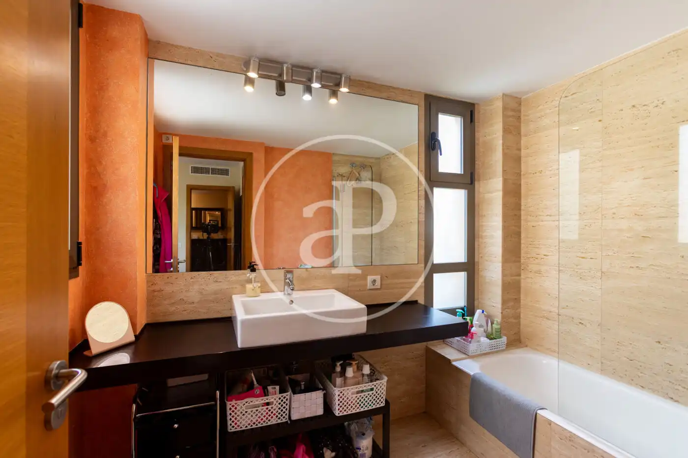 Baño de Piso de alquiler en  Palma de Mallorca con Aire acondicionado, Calefacción y Terraza