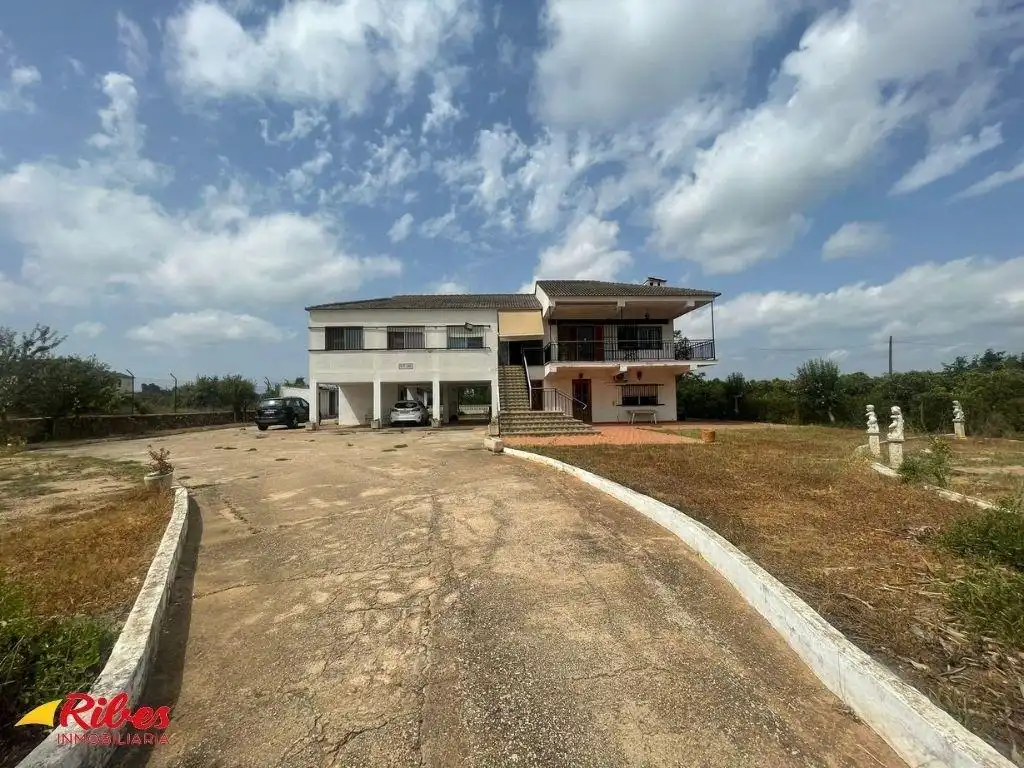 Außenansicht von Haus oder Chalet zum Verkauf in Alzira