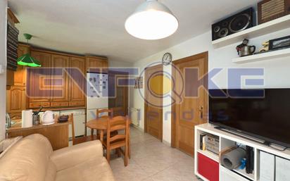 Flat for sale in Calle Entre Arroyos, Media Legua, Moratalaz,  Madrid Capital
