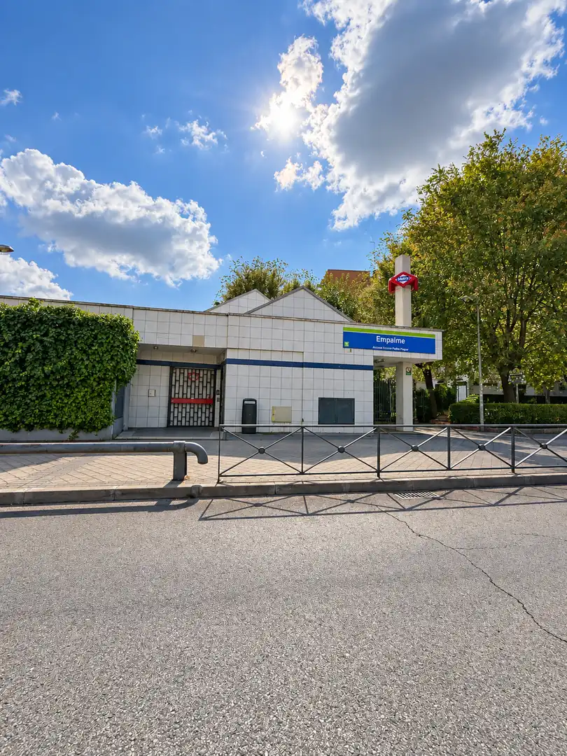Vista exterior de Piso en venta en Latina