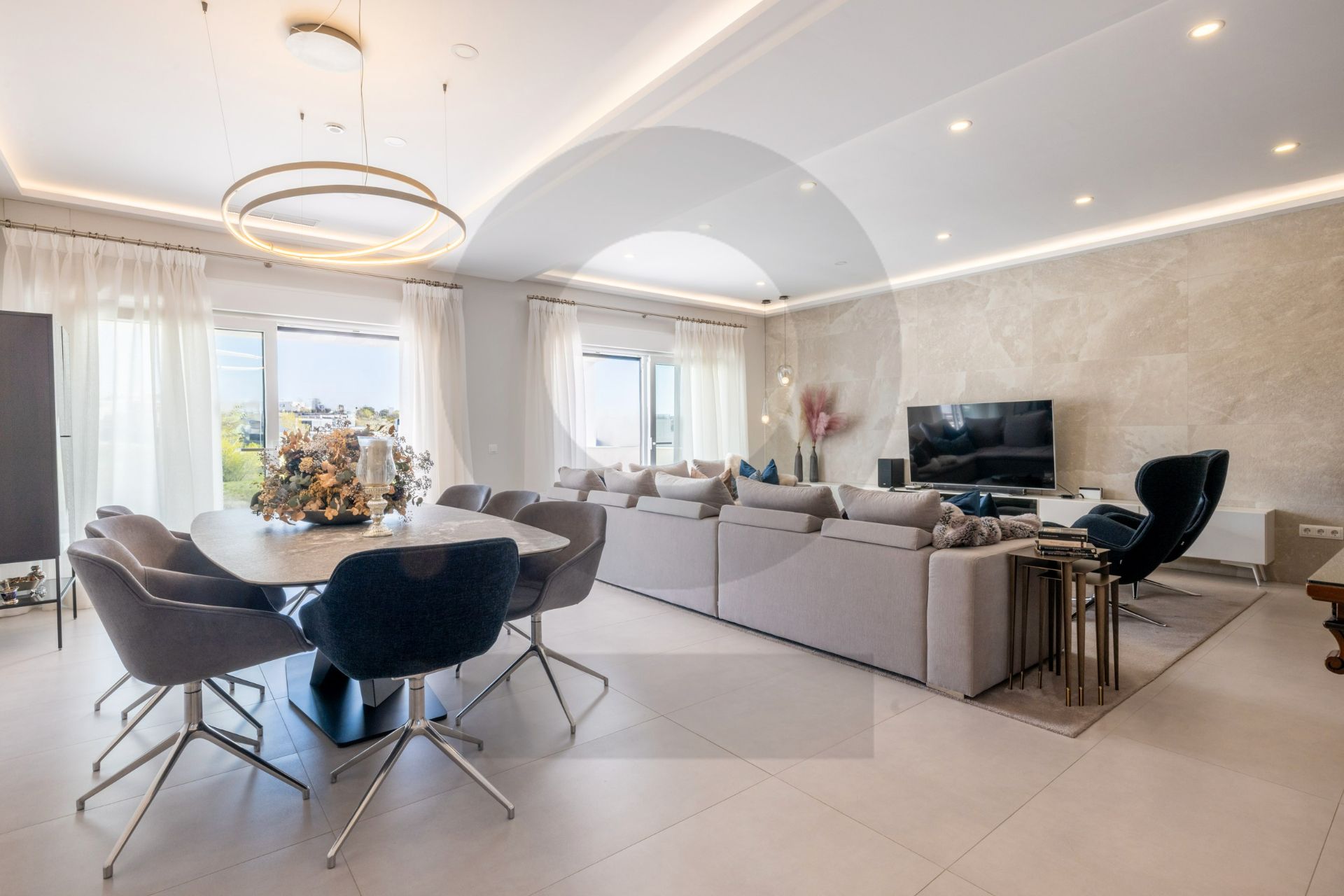 Sala d'estar de Casa o xalet en venda en Majadahonda amb Aire condicionat, Calefacció i Jardí privat