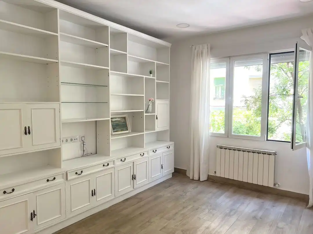 Wohnzimmer von Wohnung zur Miete in Madrid mit Klimaanlage, Heizung und Ofen