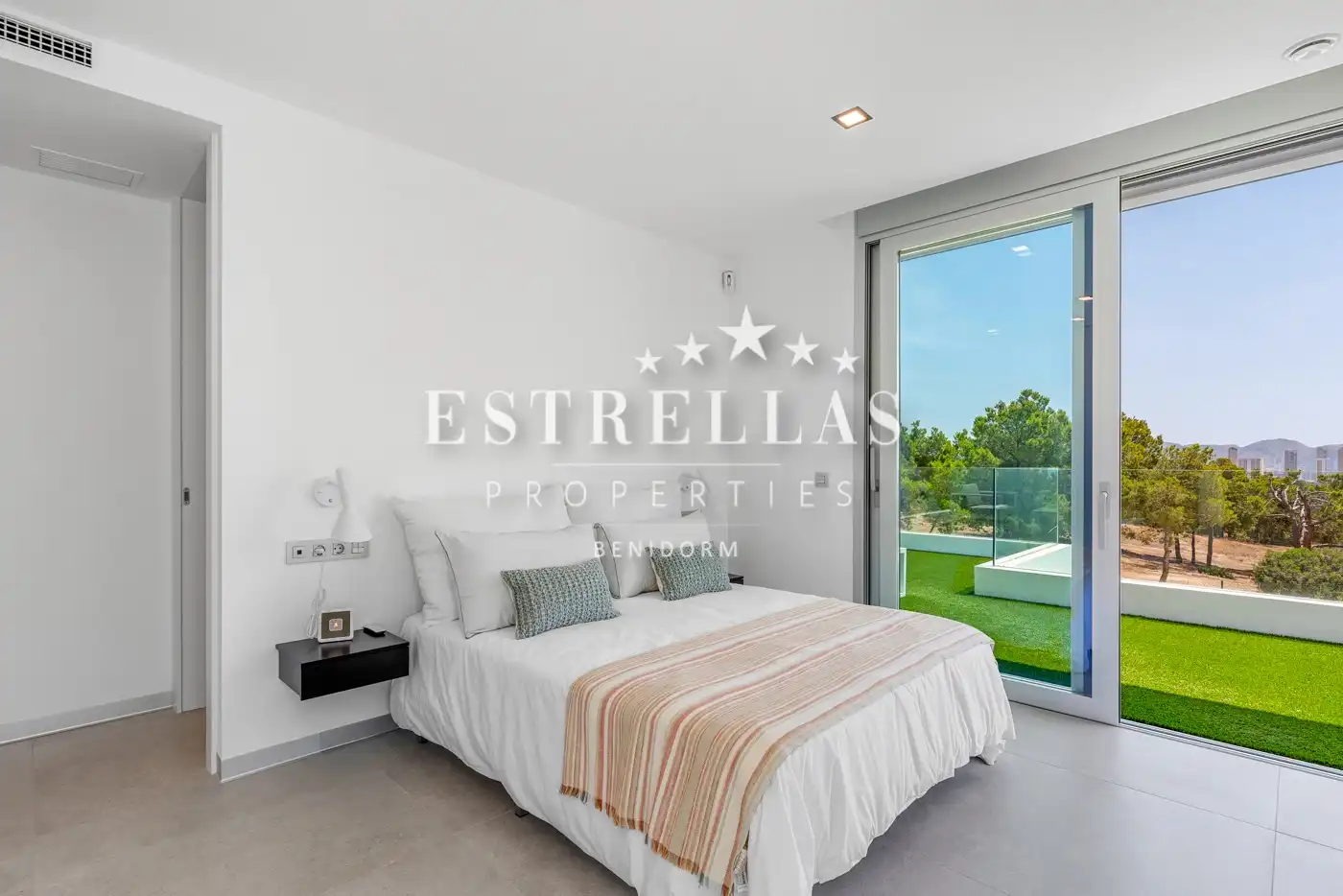 Chalet con piscina en venta en Golf Bahía, imagen 25