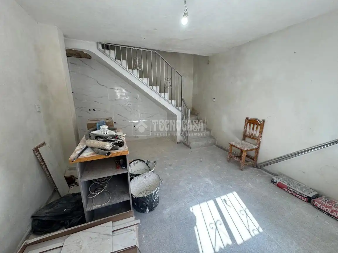 Casa adosada en venta en Iznalloz
