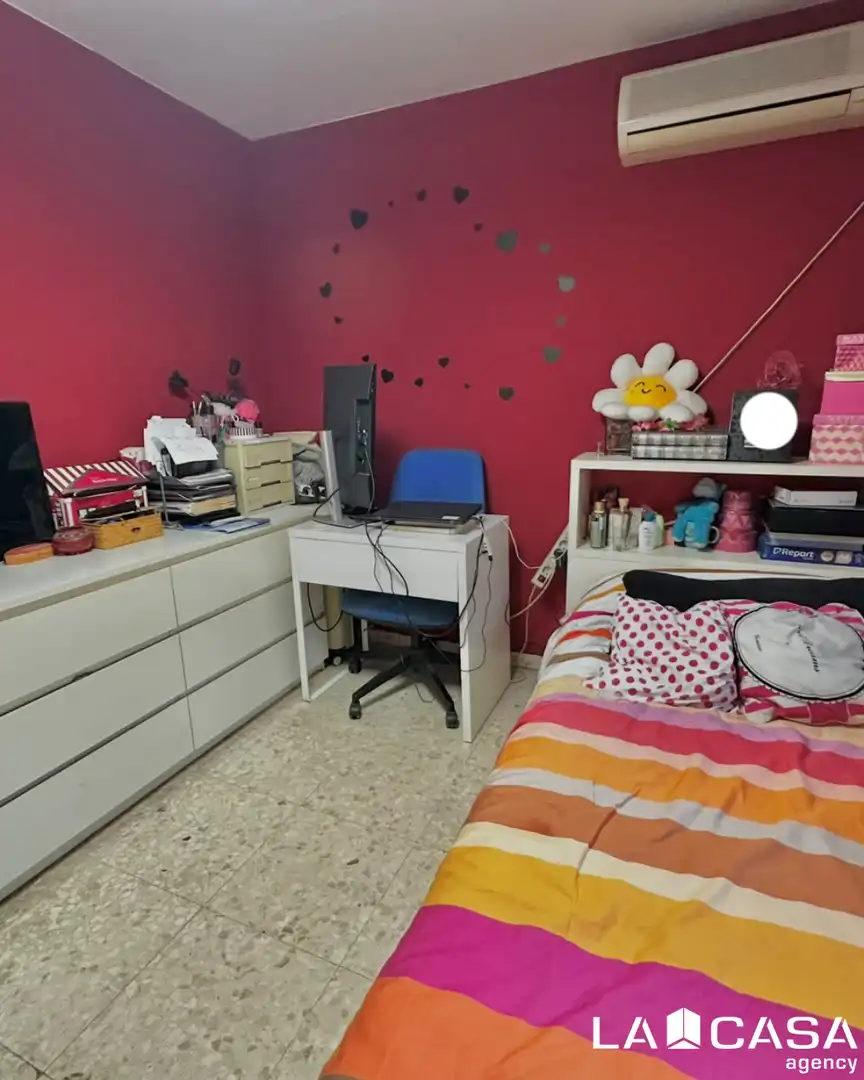 Habitación de Piso en venta en Sevilla con Balcón