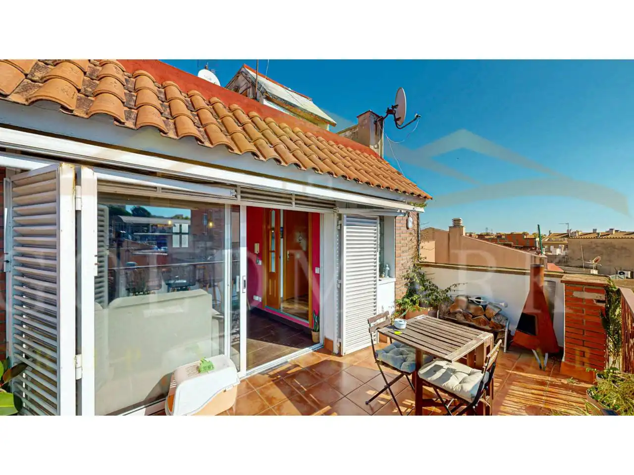 Vista exterior de Piso en venta en Sant Vicenç Dels Horts con Aire acondicionado, Calefacción y Parquet