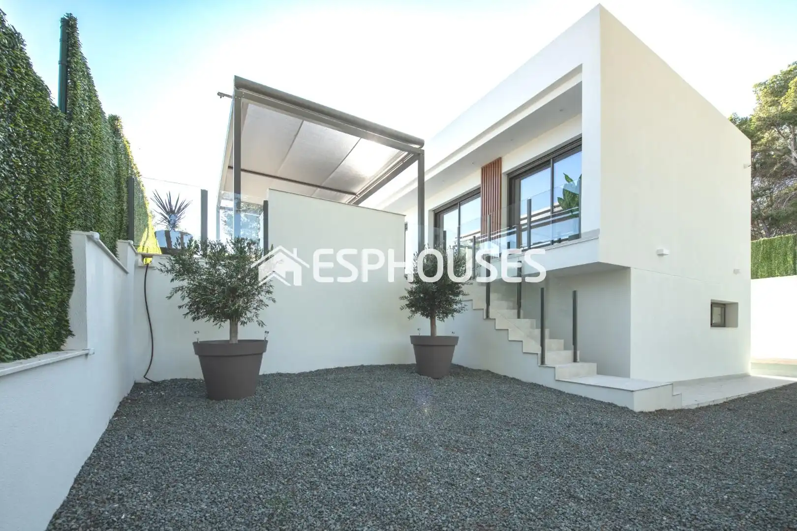 Vista exterior de Casa o chalet en venta en Pilar de la Horadada con Terraza, Piscina y Balcón