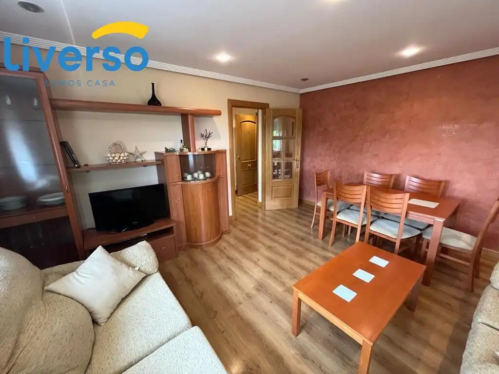 Sala de estar de Finca rústica en venta en Villaquirán de los Infantes con Calefacción, Terraza y Piscina