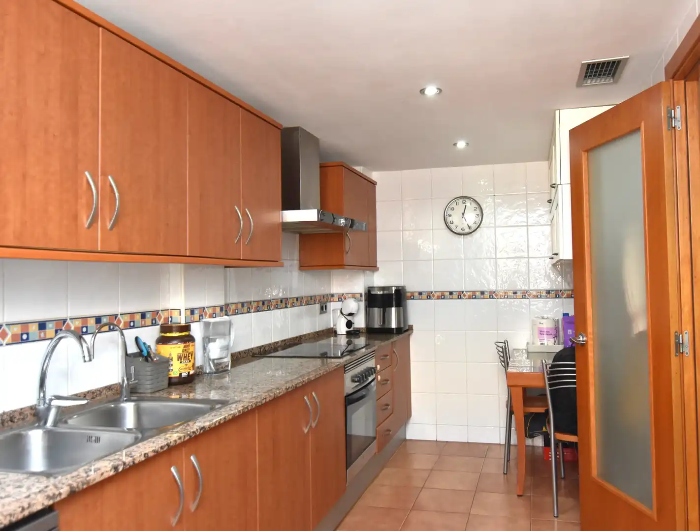 Cocina de Dúplex en venta en Pineda de Mar con Aire acondicionado, Calefacción y Parquet