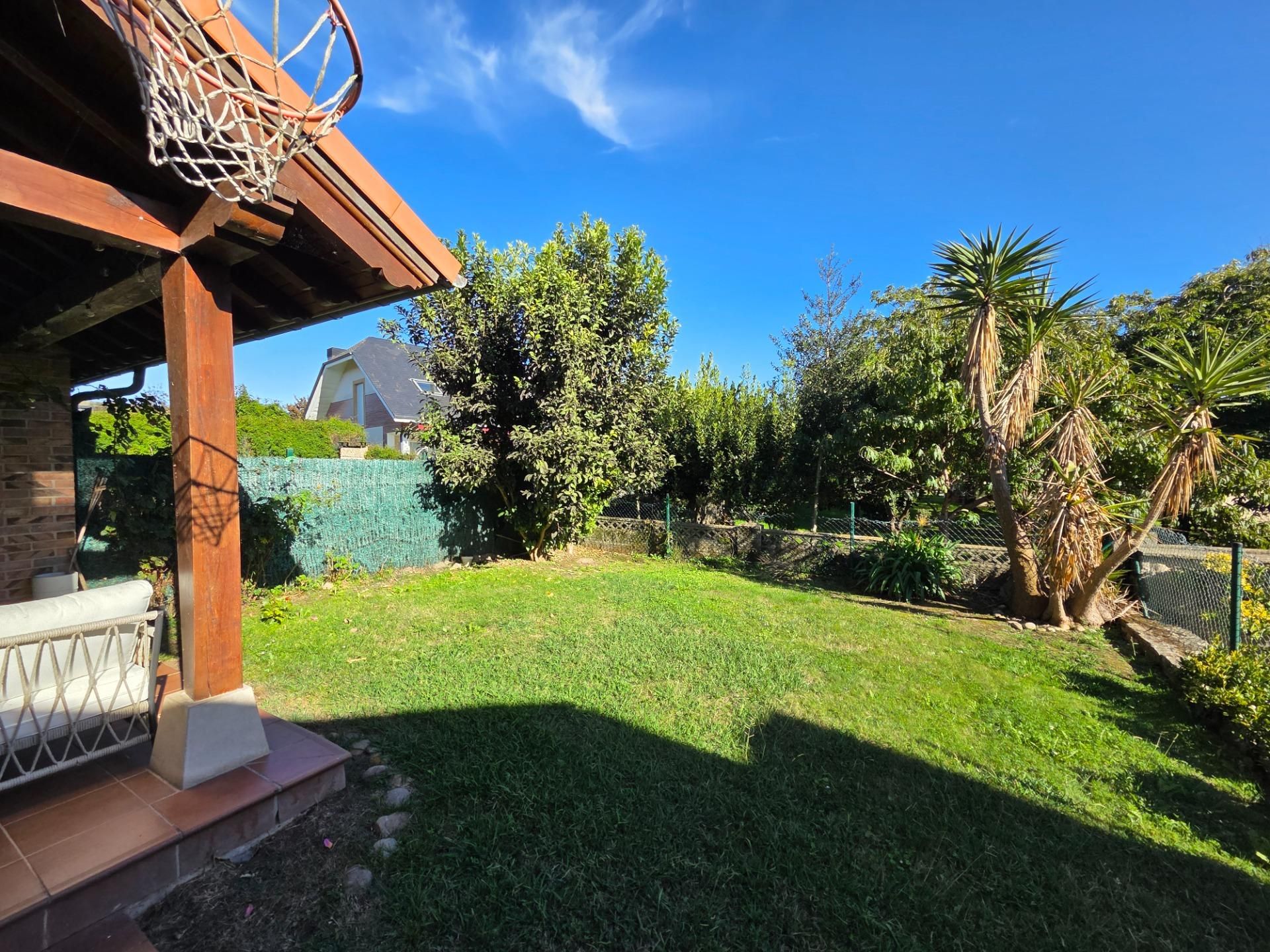 Casa adosada en venda