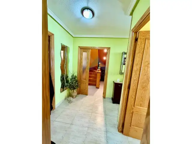 Haus oder Chalet zum Verkauf in Villanueva de la Torre mit Klimaanlage, Heizung und Privatgarten