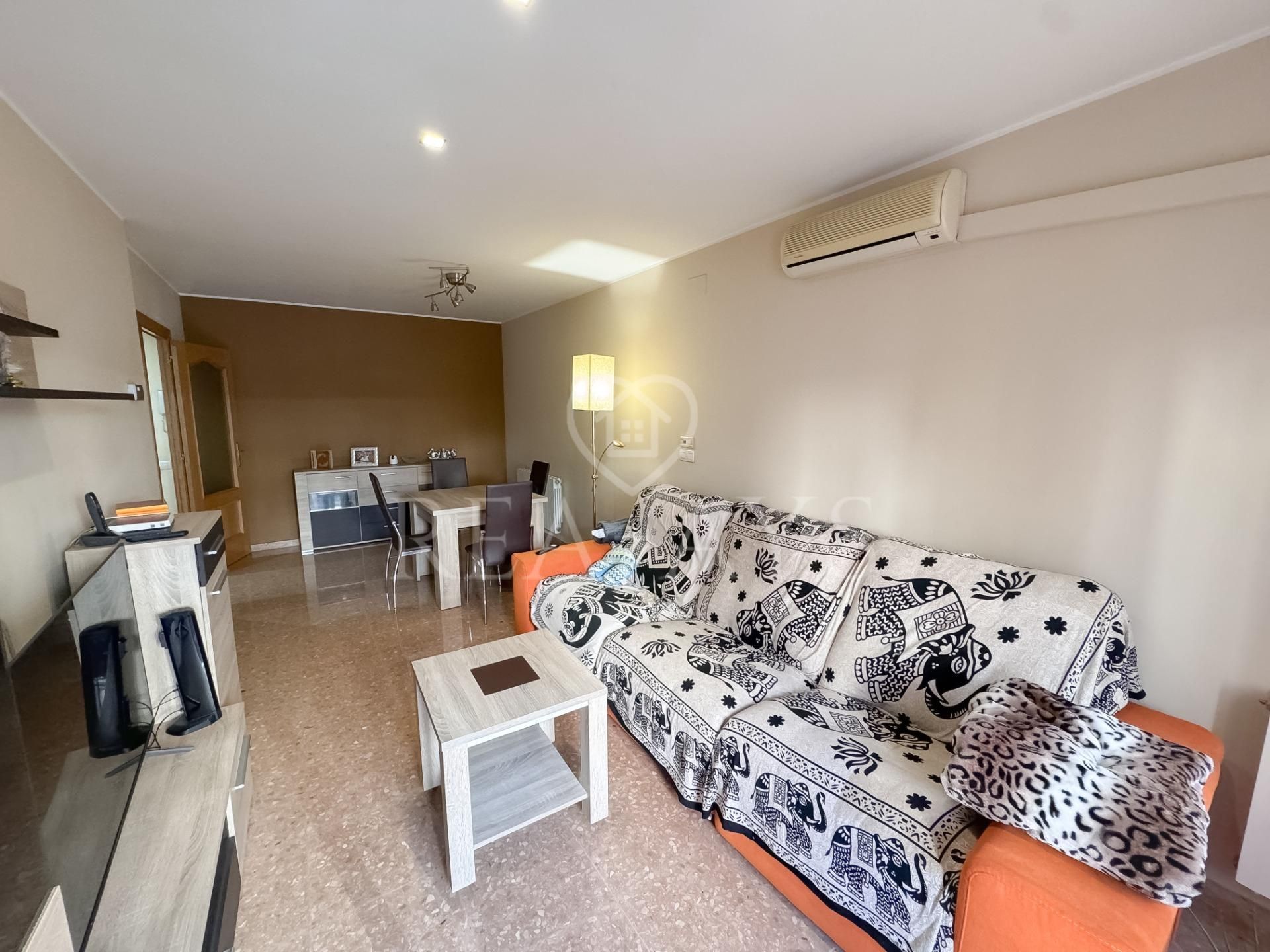 Sala de estar de Piso en venta en Cervelló con Aire acondicionado, Calefacción y Trastero