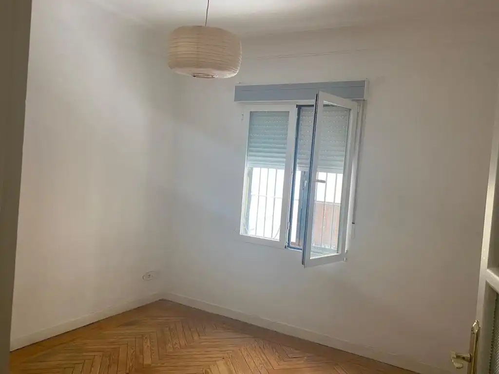 Bedroom of Flat for sale in Madrid  with Air Conditioner, Heating and Parquet flooring