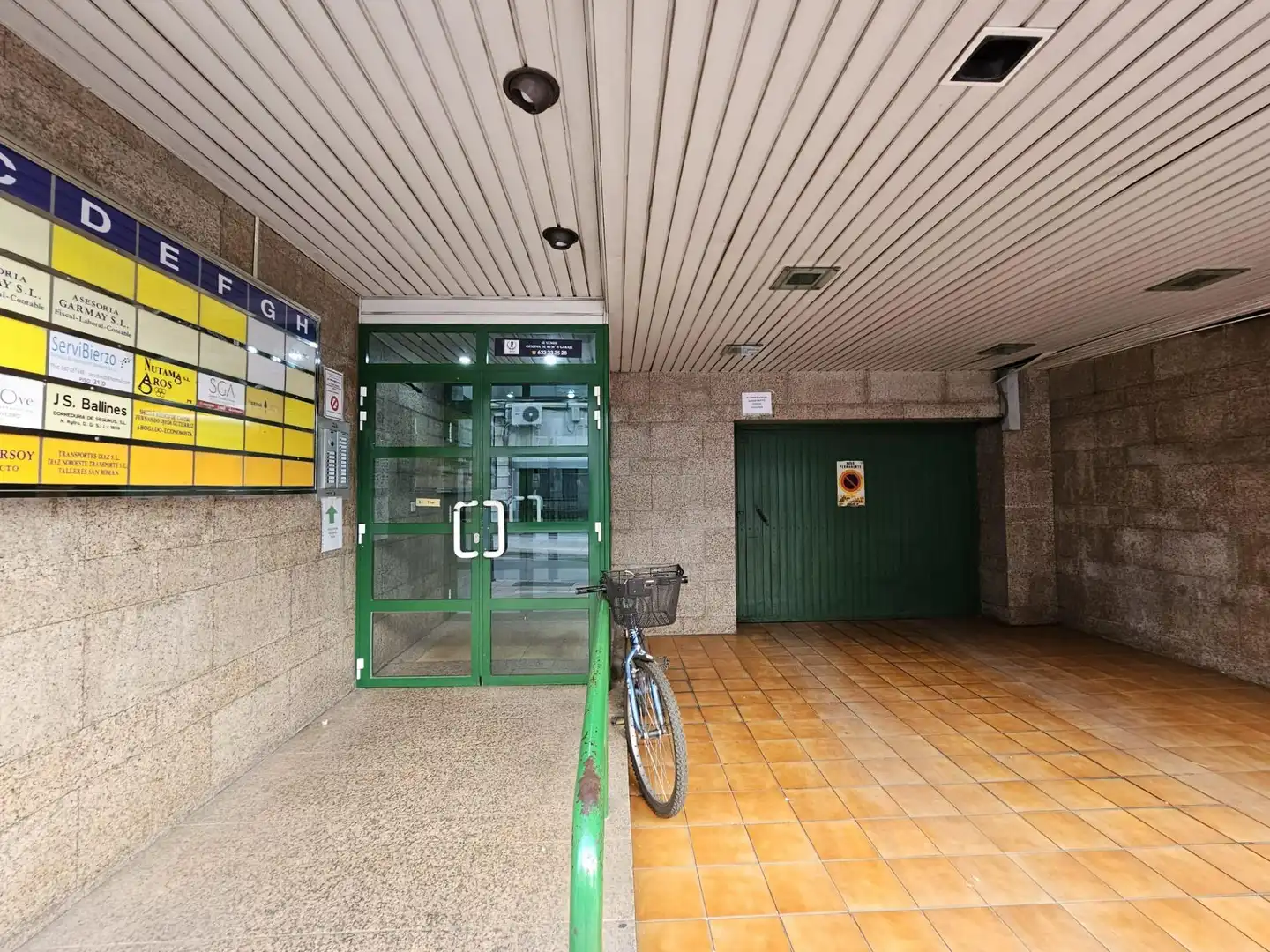 Oficina de alquiler en Ponferrada con Terraza y Amueblado