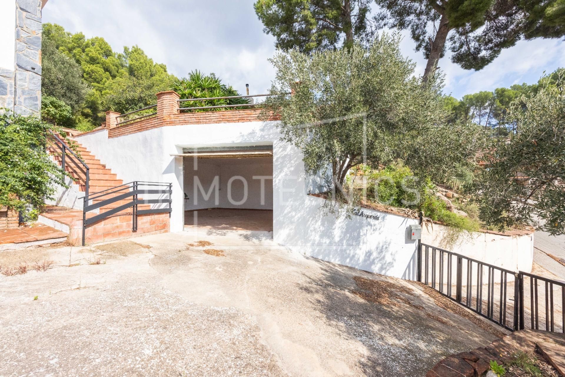 Exterior view of Houses for sale in Bigues i Riells del Fai