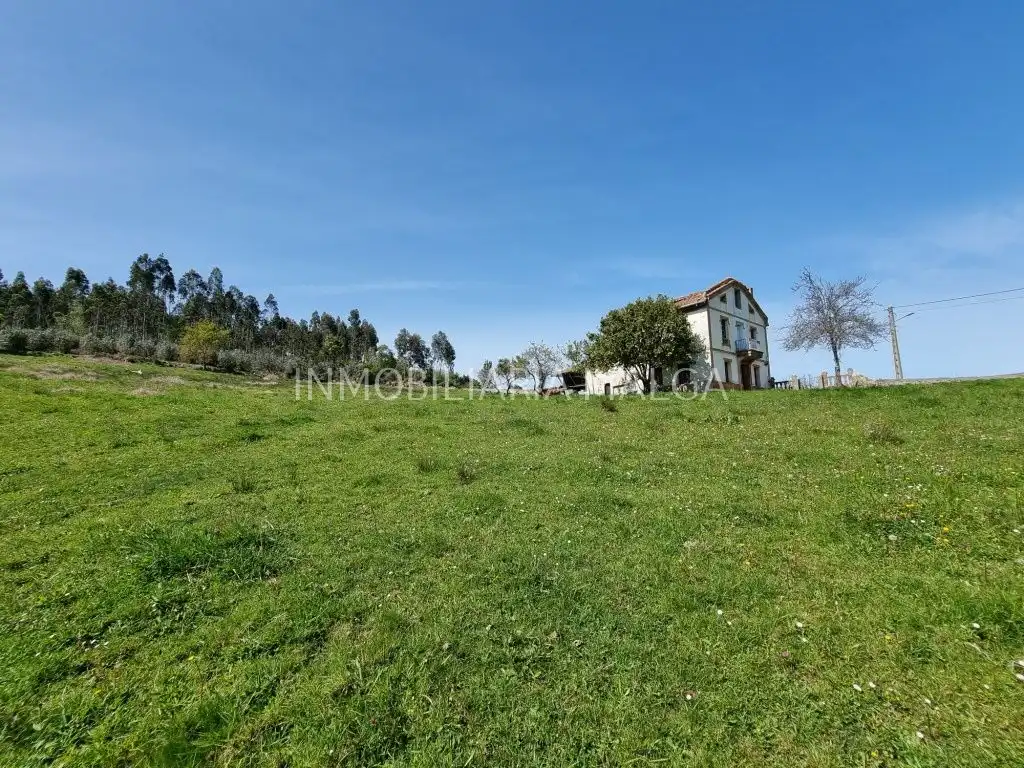 Casa o xalet en venda en Colunga amb Jardí privat i Traster