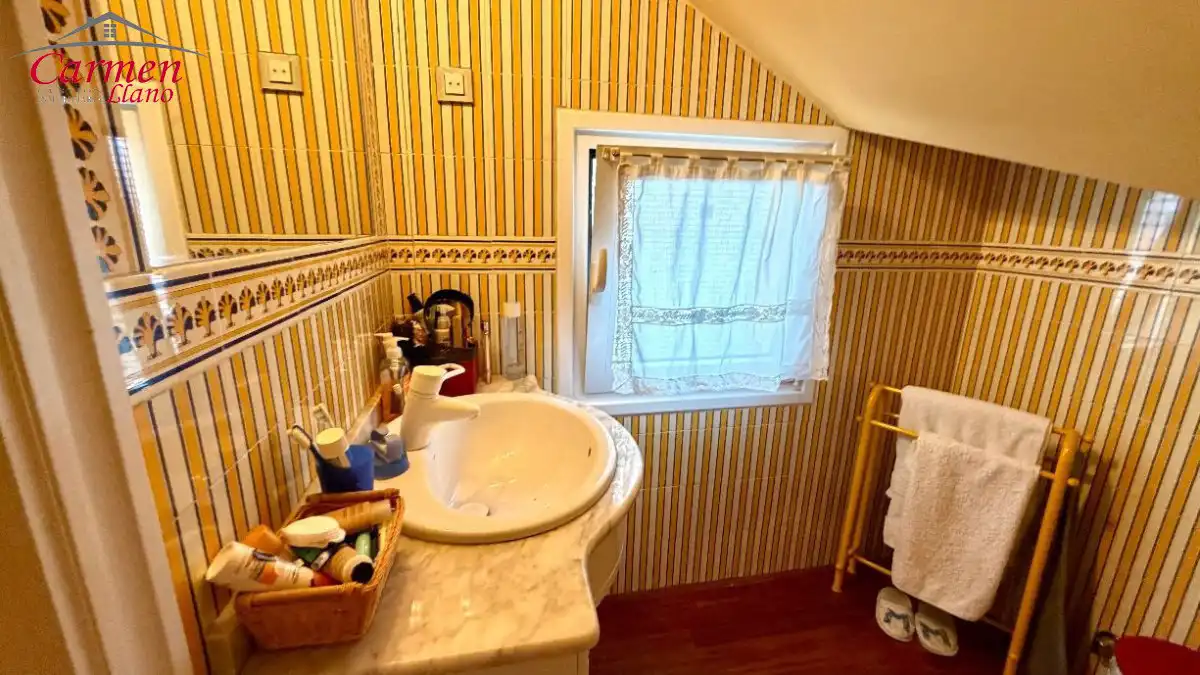 Bathroom of Detached homes for sale in Getxo   with Heating, Private garden and Storage room