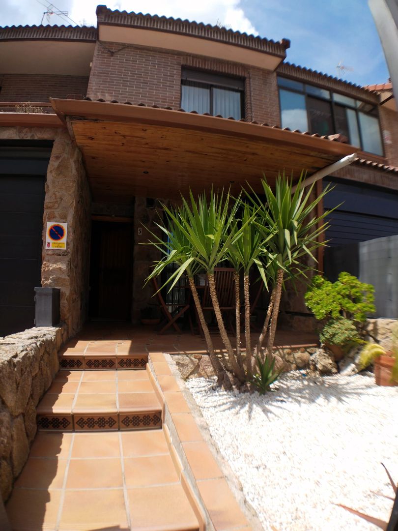 Single-family semi-detached for sale in Humanes de Madrid  with Air Conditioner, Heating and Private garden