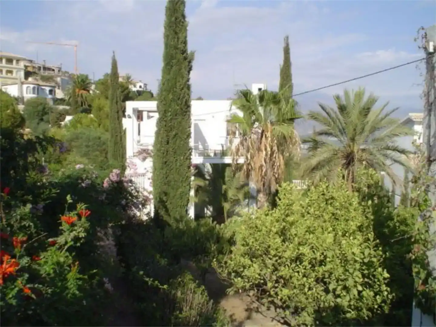 Außenansicht von Wohnung zur Miete in Salobreña mit Klimaanlage, Privatgarten und Schwimmbad
