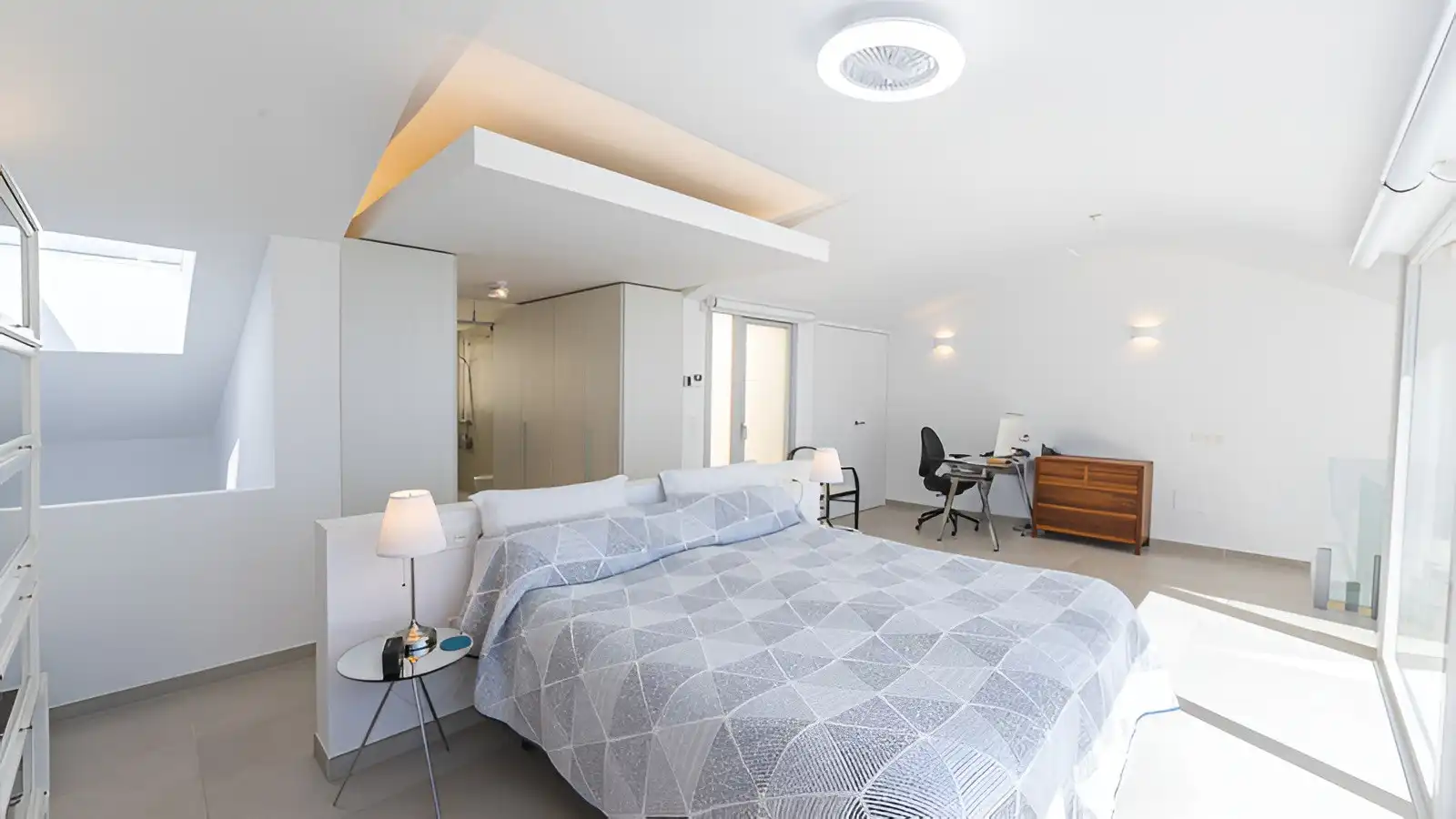 Bedroom of Attic for sale in Benalmádena  with Air Conditioner, Heating and Terrace